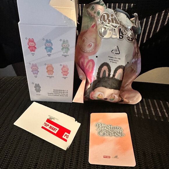 HAPPINESS Big Into Energy purchased at Pop Mart Store Labubu The Monsters Figure - Picture 2 of 6